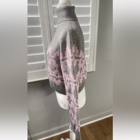 NEW H&M Jacquard Gray & Pink Fair Isle Turtleneck Sweater Women’s S Cropped - Picture 4 of 15